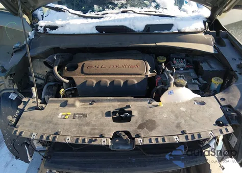 2018 Jeep Compass Latitude 4X4 z USA, uszkodzony, nr VIN 3C4NJDBB4JT262228